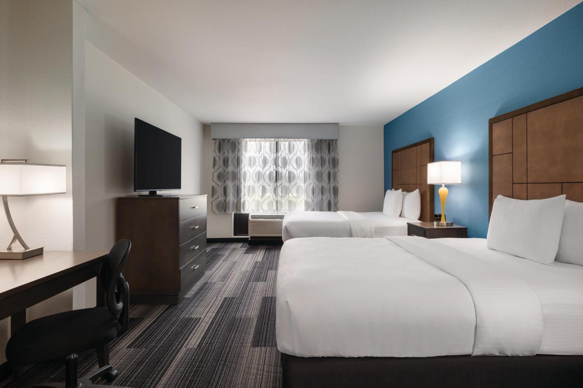 Hotel La Quinta By Wyndham Springfield Airport Plaza Exterior foto