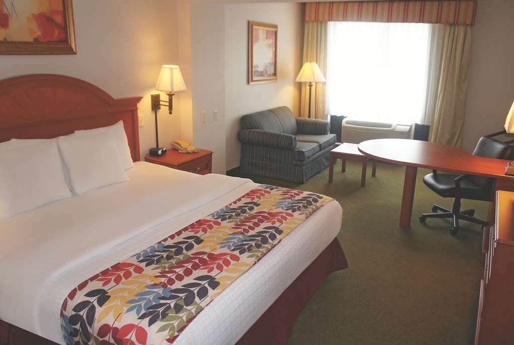 Hotel La Quinta By Wyndham Springfield Airport Plaza Habitación foto